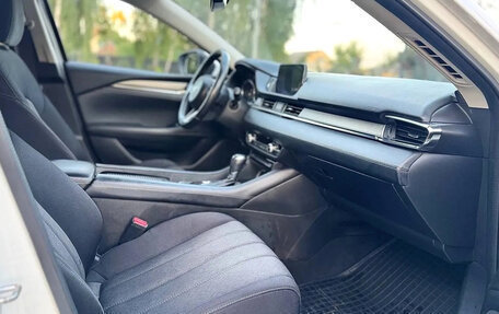 Mazda 6, 2018 год, 1 800 000 рублей, 3 фотография