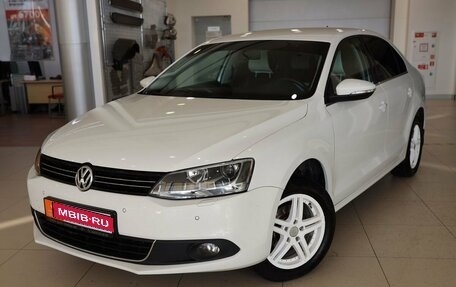Volkswagen Jetta VI, 2013 год, 1 000 000 рублей, 1 фотография