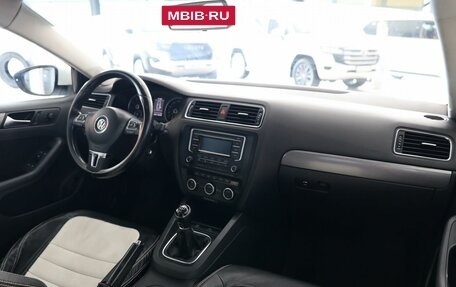 Volkswagen Jetta VI, 2013 год, 1 000 000 рублей, 16 фотография
