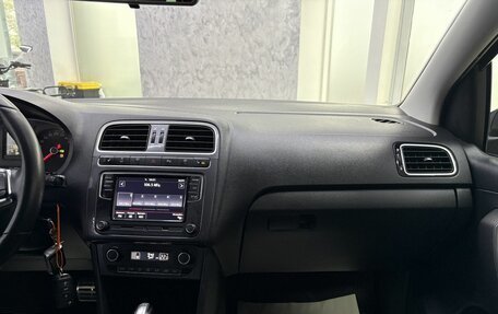 Volkswagen Polo VI (EU Market), 2018 год, 1 195 000 рублей, 30 фотография