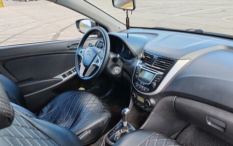 Hyundai Solaris II рестайлинг, 2011 год, 730 000 рублей, 10 фотография