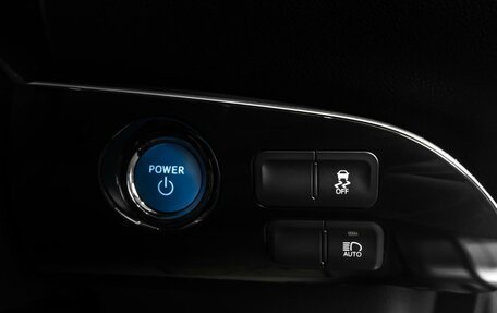 Toyota Prius IV XW50, 2016 год, 1 699 000 рублей, 18 фотография