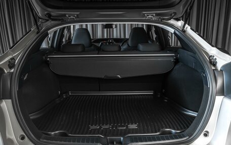 Toyota Prius IV XW50, 2016 год, 1 699 000 рублей, 20 фотография