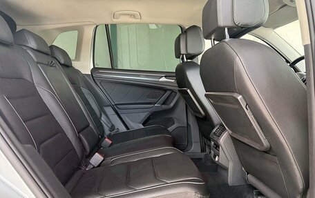 Volkswagen Tiguan II, 2017 год, 2 200 000 рублей, 14 фотография