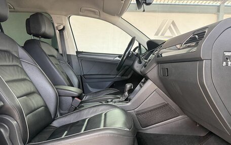 Volkswagen Tiguan II, 2017 год, 2 200 000 рублей, 13 фотография