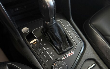 Volkswagen Tiguan II, 2017 год, 2 200 000 рублей, 24 фотография