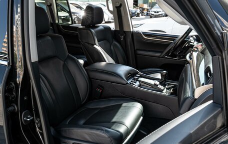 Lexus LX III, 2017 год, 6 730 000 рублей, 8 фотография