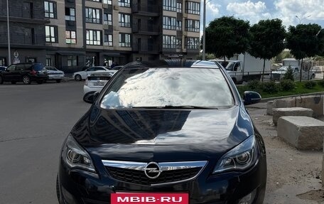 Opel Astra J, 2011 год, 679 000 рублей, 10 фотография