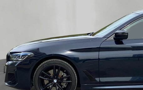 BMW 5 серия, 2018 год, 2 950 000 рублей, 7 фотография