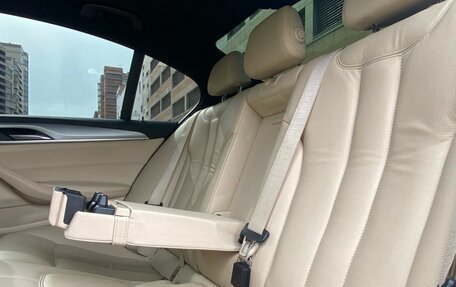 BMW 5 серия, 2018 год, 2 950 000 рублей, 17 фотография