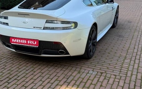 Aston Martin V12 Vantage, 2011 год, 12 000 000 рублей, 3 фотография