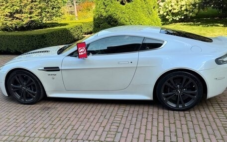 Aston Martin V12 Vantage, 2011 год, 12 000 000 рублей, 5 фотография