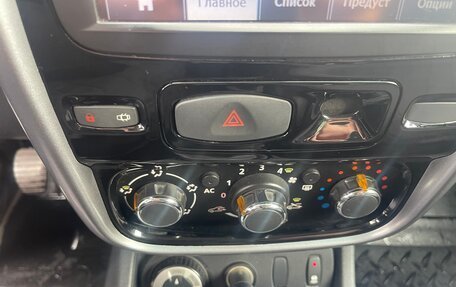 Renault Duster I рестайлинг, 2012 год, 900 000 рублей, 14 фотография