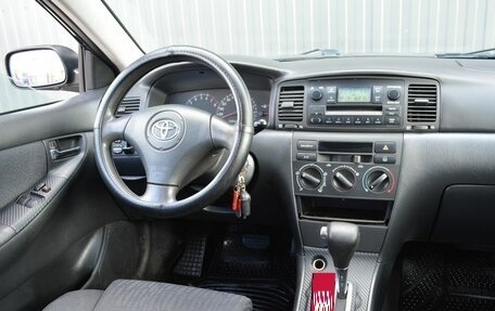 Toyota Corolla, 2004 год, 439 999 рублей, 8 фотография