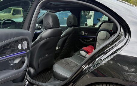 Mercedes-Benz E-Класс, 2019 год, 4 100 000 рублей, 8 фотография