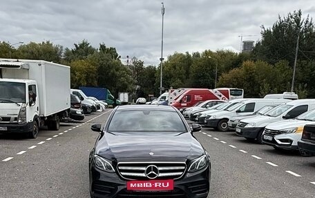 Mercedes-Benz E-Класс, 2019 год, 4 100 000 рублей, 5 фотография