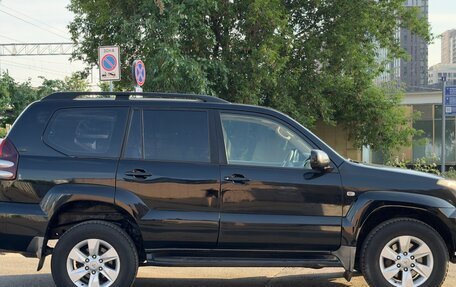 Toyota Land Cruiser Prado 120 рестайлинг, 2004 год, 1 550 000 рублей, 3 фотография