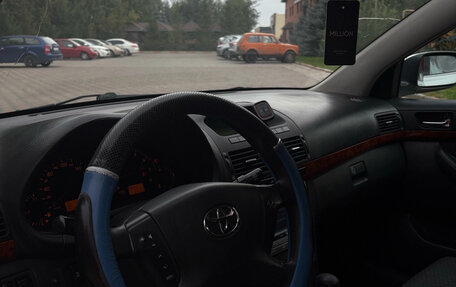 Toyota Avensis III рестайлинг, 2004 год, 10 фотография