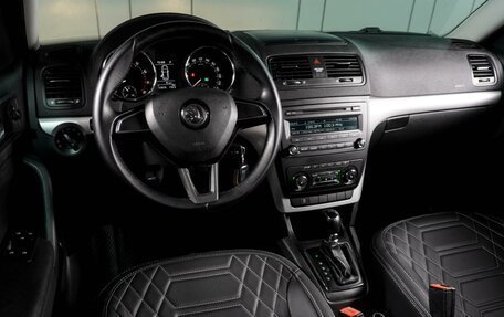 Skoda Yeti I рестайлинг, 2014 год, 1 339 000 рублей, 6 фотография