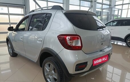 Renault Sandero II рестайлинг, 2019 год, 1 119 000 рублей, 3 фотография