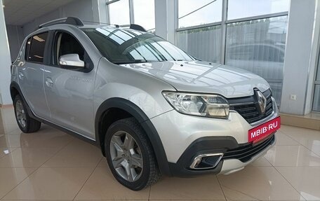 Renault Sandero II рестайлинг, 2019 год, 1 119 000 рублей, 2 фотография