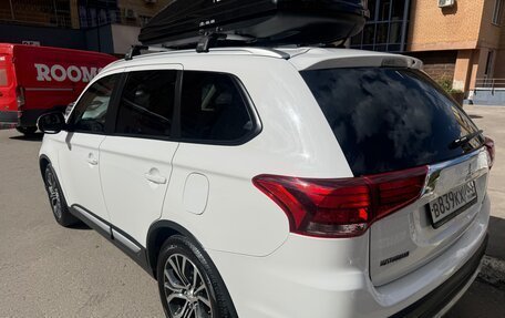Mitsubishi Outlander III рестайлинг 3, 2015 год, 1 500 000 рублей, 7 фотография