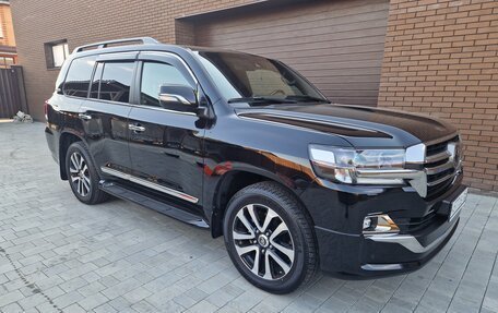 Toyota Land Cruiser 200, 2019 год, 11 000 000 рублей, 2 фотография