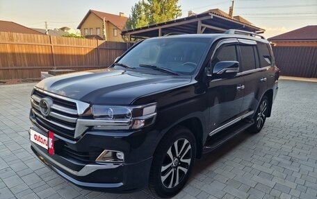 Toyota Land Cruiser 200, 2019 год, 11 000 000 рублей, 7 фотография