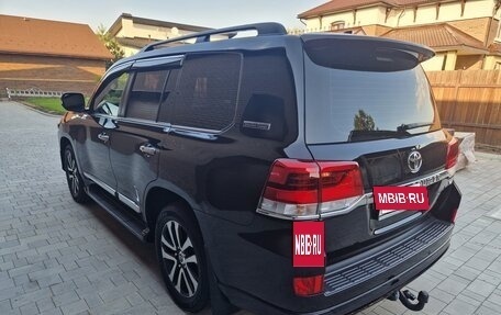 Toyota Land Cruiser 200, 2019 год, 11 000 000 рублей, 5 фотография
