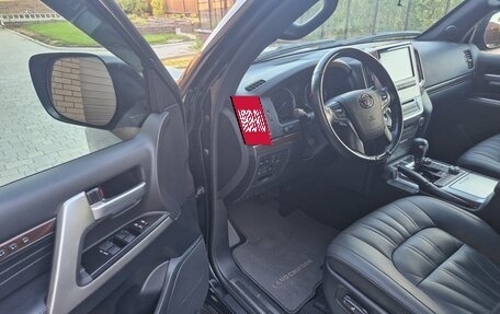 Toyota Land Cruiser 200, 2019 год, 11 000 000 рублей, 8 фотография