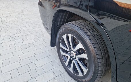 Toyota Land Cruiser 200, 2019 год, 11 000 000 рублей, 24 фотография
