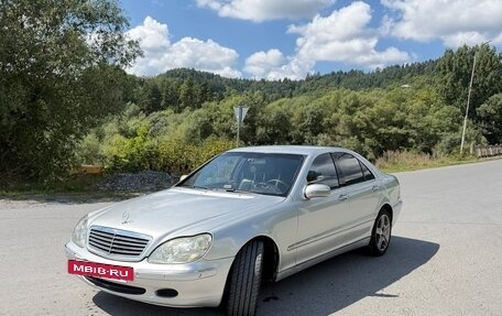Mercedes-Benz S-Класс, 2001 год, 560 000 рублей, 2 фотография