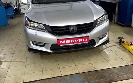 Honda Accord IX рестайлинг, 2013 год, 1 800 000 рублей, 6 фотография
