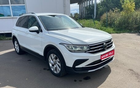Volkswagen Tiguan II, 2021 год, 2 250 000 рублей, 1 фотография