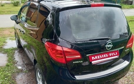 Opel Meriva, 2011 год, 550 000 рублей, 2 фотография