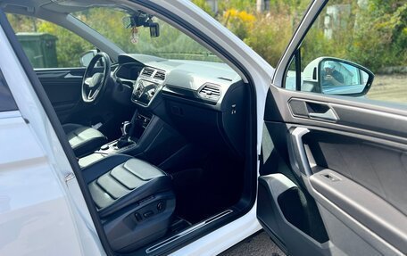 Volkswagen Tiguan II, 2021 год, 2 250 000 рублей, 10 фотография