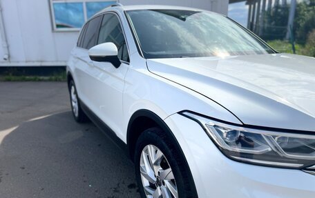 Volkswagen Tiguan II, 2021 год, 2 250 000 рублей, 21 фотография