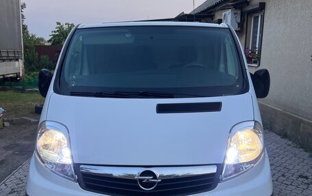 Opel Vivaro A рестайлинг, 2008 год, 1 500 000 рублей, 2 фотография