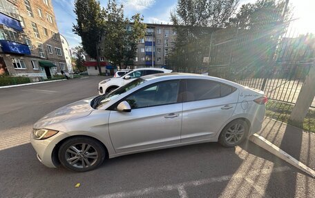 Hyundai Elantra VI рестайлинг, 2017 год, 1 150 000 рублей, 6 фотография