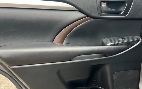 Toyota Highlander III, 2017 год, 3 900 000 рублей, 11 фотография
