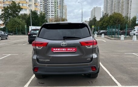 Toyota Highlander III, 2017 год, 3 900 000 рублей, 6 фотография