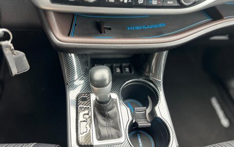 Toyota Highlander III, 2017 год, 3 900 000 рублей, 33 фотография