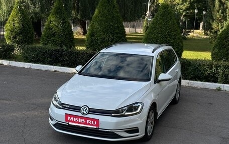 Volkswagen Golf VII, 2020 год, 1 950 000 рублей, 3 фотография