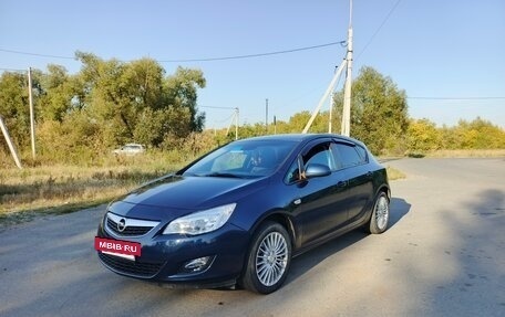 Opel Astra J, 2010 год, 700 000 рублей, 4 фотография
