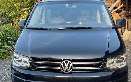 Volkswagen Multivan T5, 2012 год, 2 350 000 рублей, 1 фотография