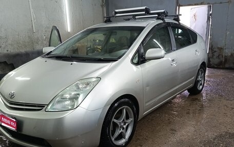 Toyota Prius, 2005 год, 730 000 рублей, 1 фотография
