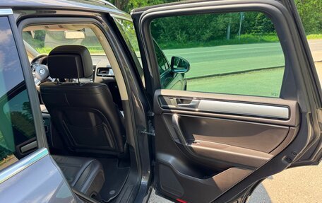 Volkswagen Touareg III, 2012 год, 2 050 000 рублей, 13 фотография