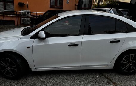 Chevrolet Cruze II, 2010 год, 585 000 рублей, 7 фотография