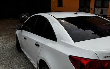 Chevrolet Cruze II, 2010 год, 585 000 рублей, 6 фотография