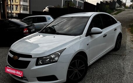 Chevrolet Cruze II, 2010 год, 585 000 рублей, 8 фотография